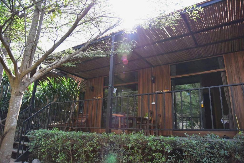 Dusit Talai Resort Mu Si Exterior foto