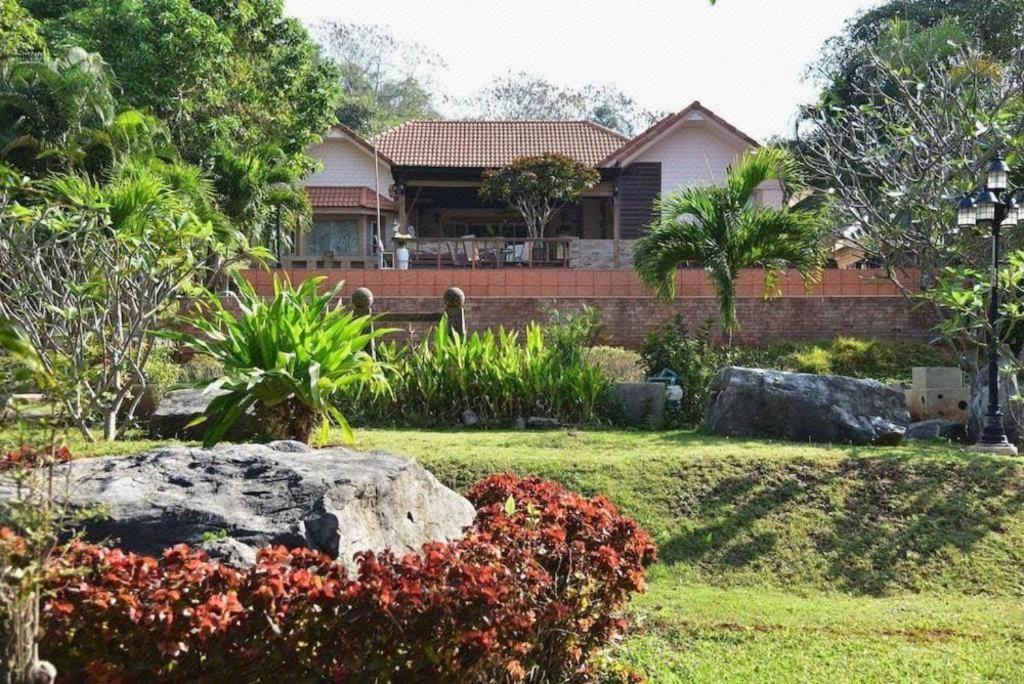 Dusit Talai Resort Mu Si Exterior foto