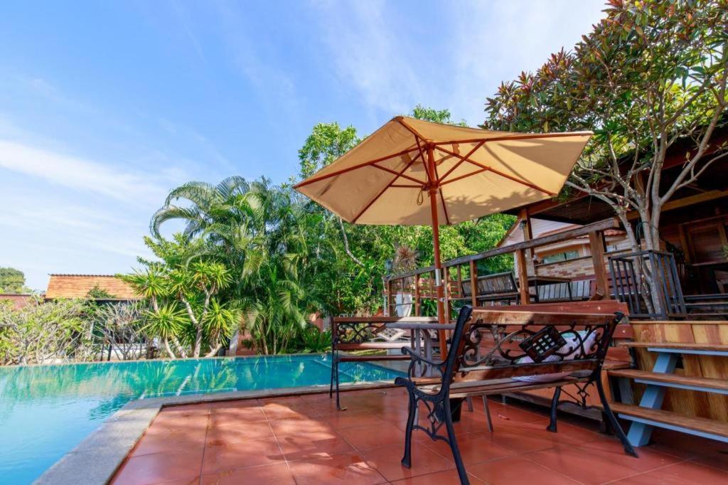 Dusit Talai Resort Mu Si Exterior foto